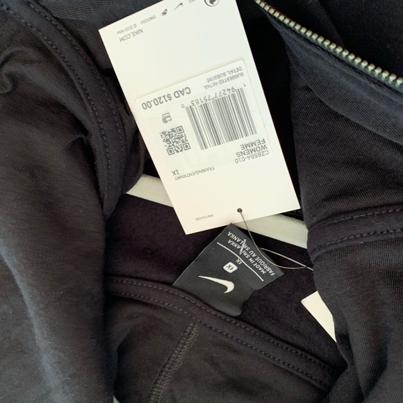 Nike Plus Size Women’s Zip Up - Picture 3 of 3